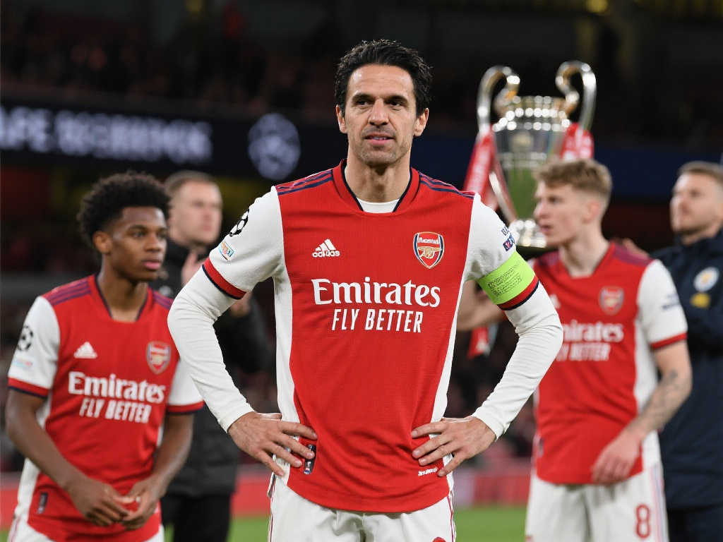 更是在三年 更是在三年