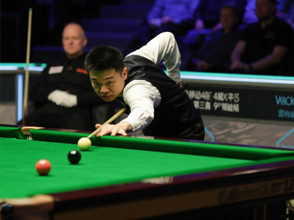 西的内心坚 西的内心坚